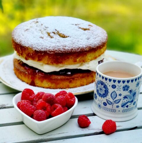 butter free victoria sponge recipe made with oil uk