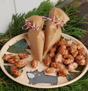 how-to-make-danish-Braendte-mandler-Christmas-market-sugar-roasted-almonds--288x300 The Hyggestyle top fifteen easy edible Scandi gift recipes for a hygge Christmas!