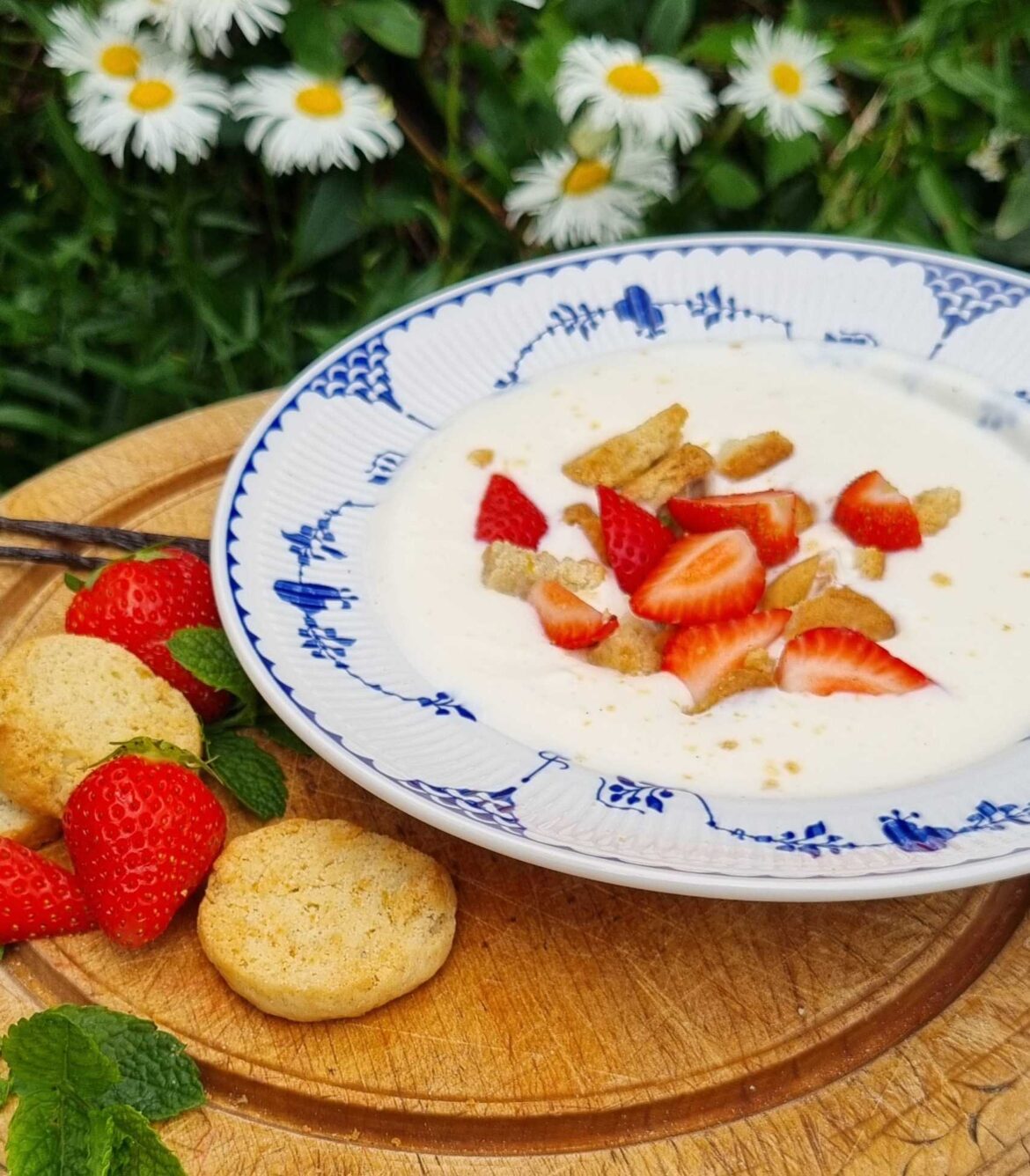 Koldskål danish chilled buttermilk yoghurt soup recipe