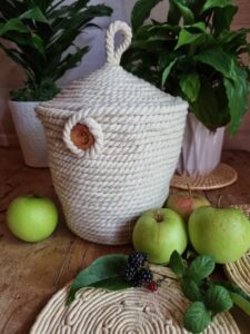 apples-in-handmade-basket-hyggestyle-225x300 Lazy slow-cooker autumn harvest fruit butter