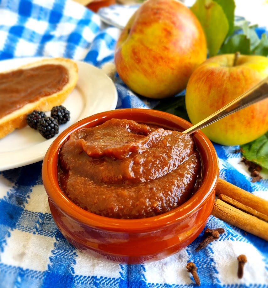 easy slow cooker apple fruit butter preserve recipe hyggestyle