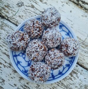 Danish-havregrynskugler-cocoa-and-oat-balls-recipe-298x300 How to make Danish havregrynskugler (cocoa and oat balls) recipe