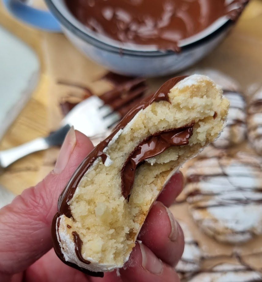 Curly Lisa’s chocolate amaretti biscuits recipe