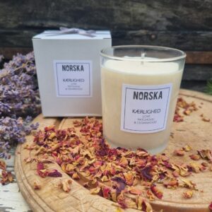 norska-patchouli-and-cedarwood-hygge-candle-scandinavian-300x300 Home New