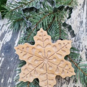 scandinavian-nordic-fairisle-snowflake-cookie-stamp-and-biscuit-cutter-wooden-gift-bag-hyggestyle-300x300 Home New