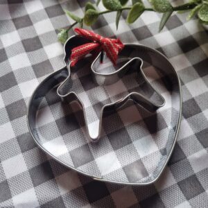 julbock-and-heart-bauble-swedish-straw-goat-cookie-cutter-hyggestyle-300x300 Home New